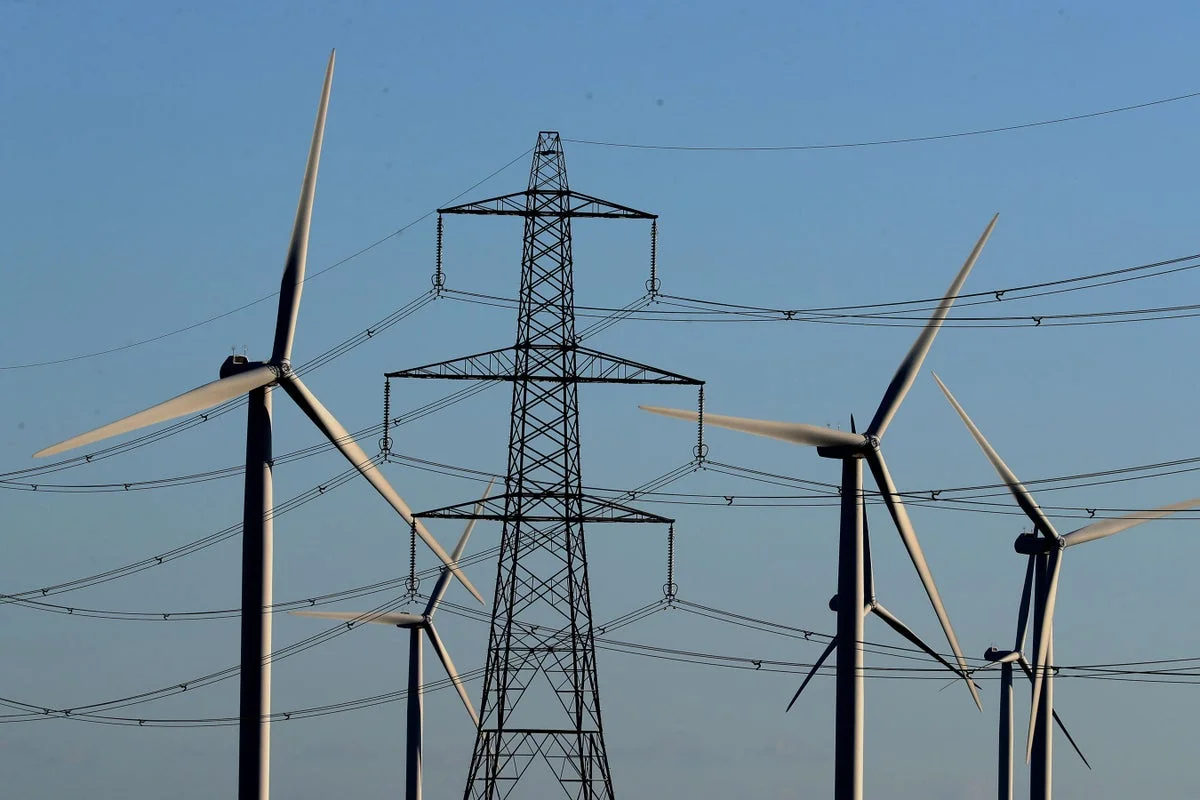 SSE Sees Profit Decline Despite Major Multibillion-Pound Investments