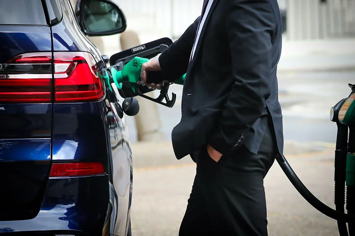 Hundreds of UK petrol stations not reporting mandatory live price changes to ‘cheap fuel finder’ system