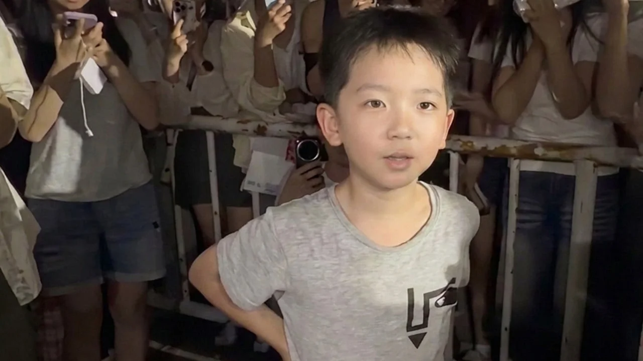 ‘A true man’: Chinese boy touches hearts by promoting single mum’s small recycling business