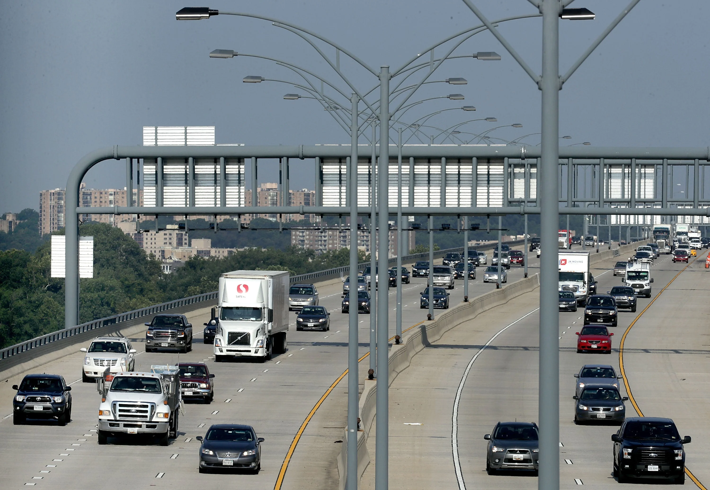 Maryland is cracking down on out-of-state license plates, giving drivers six weeks to register their cars properly