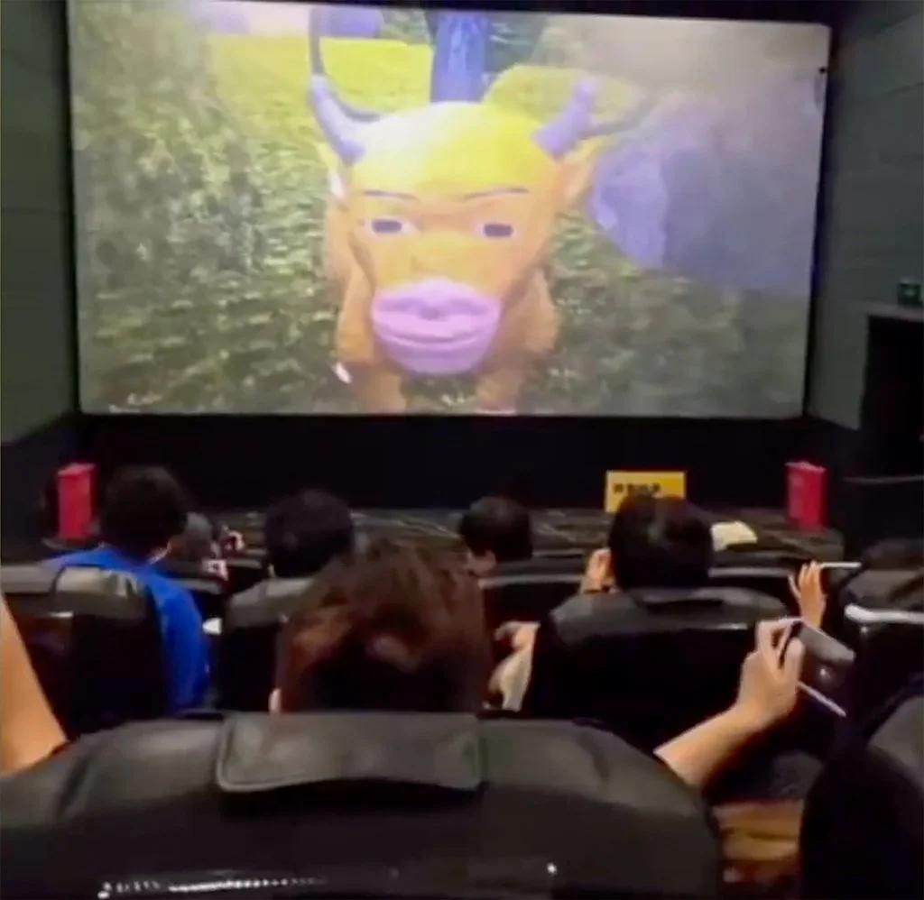 Initially viewed as a cinematic failure, “Niu Lai” found new life through audience-recorded footage shared across mainland social media, dramatically increasing its visibility and engagement. Photo: ntdtv