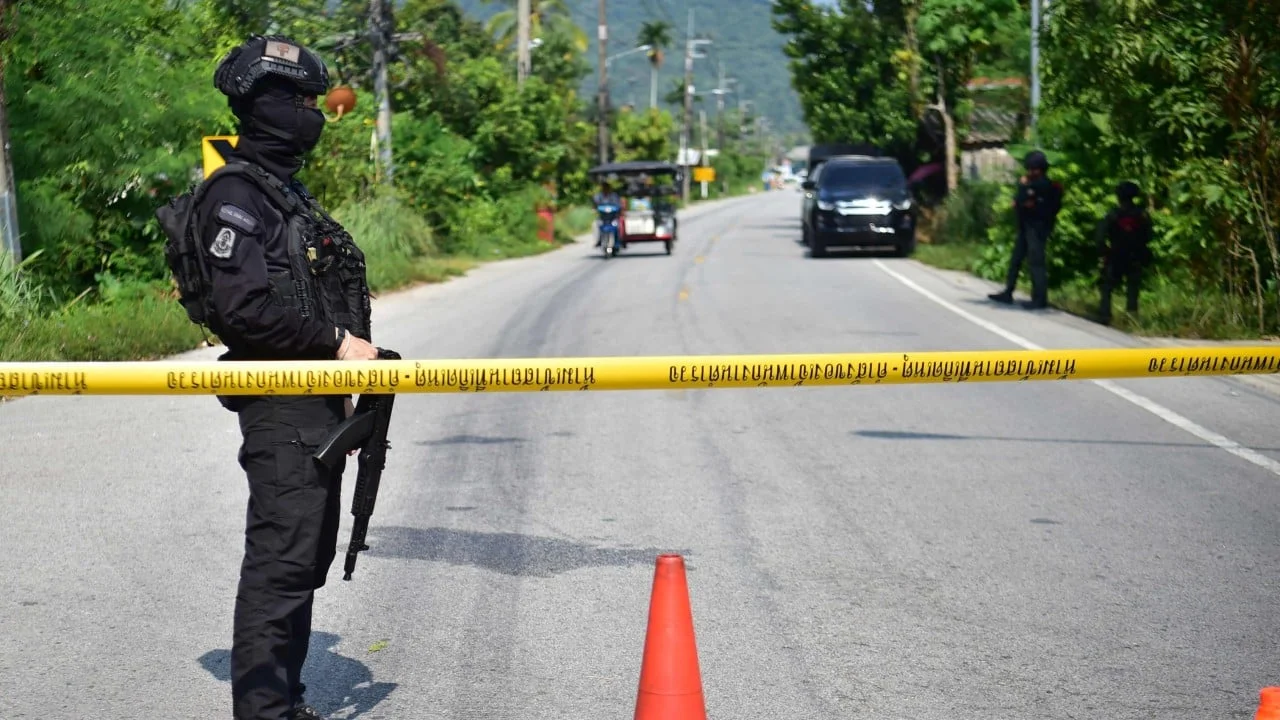 Malaysian villages shaken as blasts rock southern Thailand
