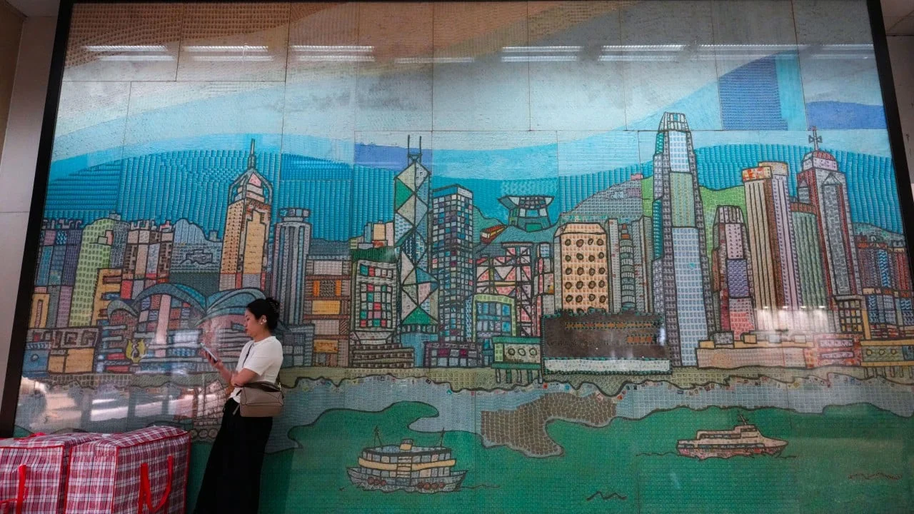 Hongkong Post should focus on public service, not profit