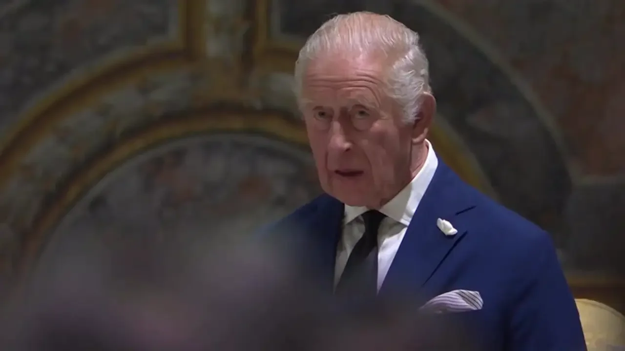 King Charles prays with Pope Leo at Vatican in historic service