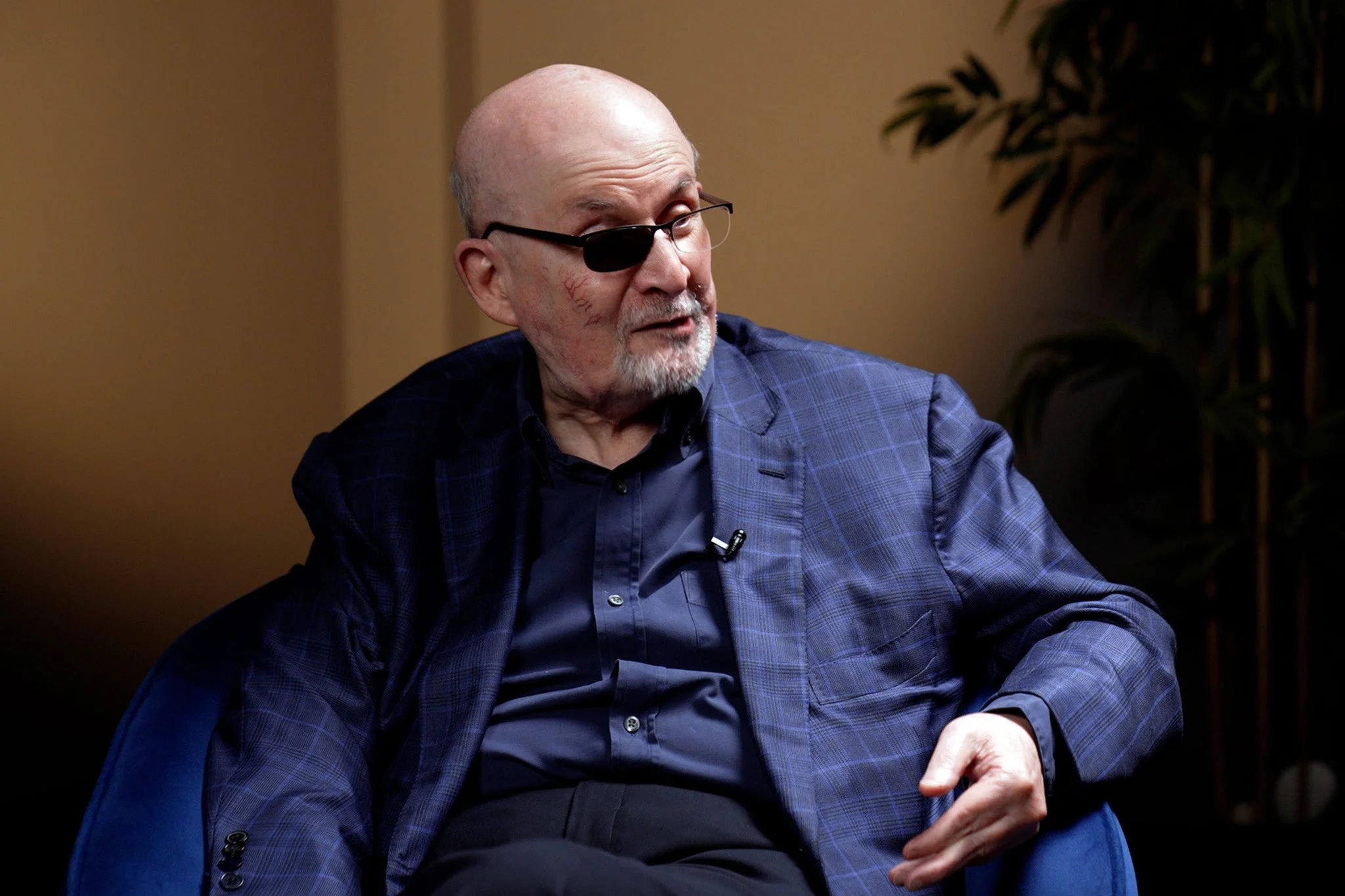 Sir Salman Rushdie was among those who wished The Independent a happy 40th birthday