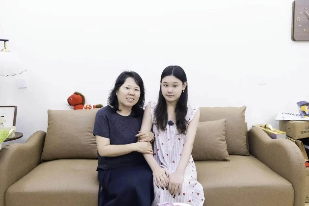Retired Chinese Olympic diving champion Zhang Jiaqi (right) and her mother Xiao Yingjie sparked intense online debate after appearing on a reality TV show together, during which Zhang revealed a childhood marked by her mother’s frequent criticism. Photo: Sohu