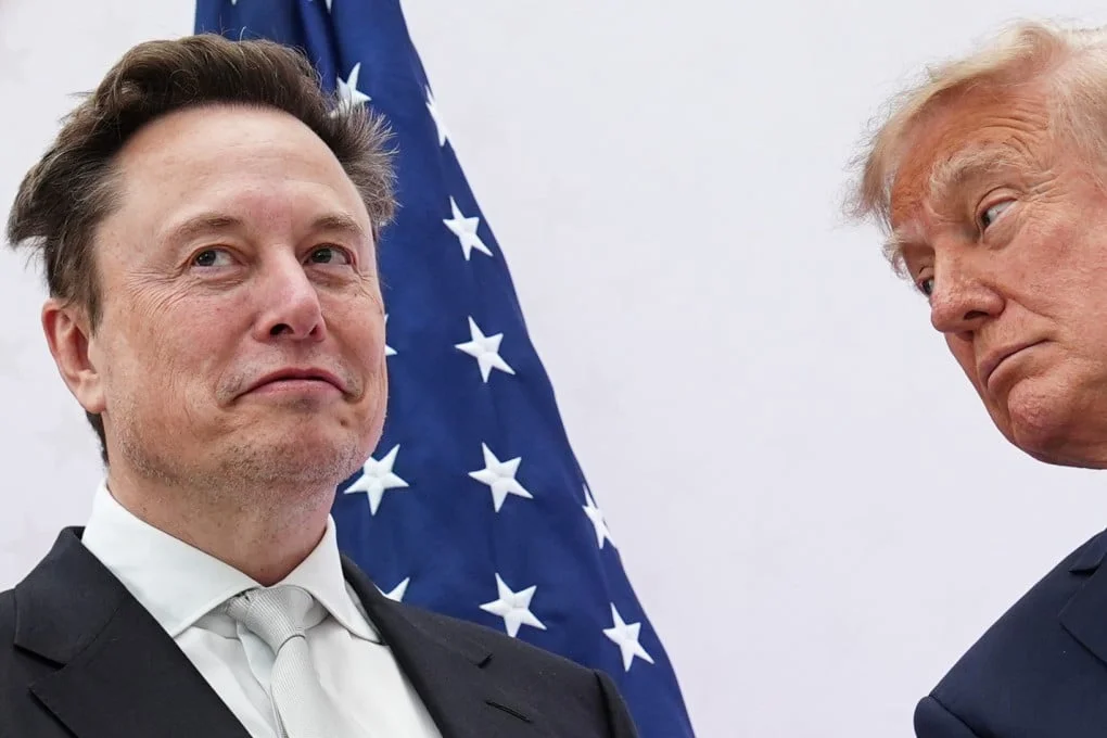 Elon Musk and Donald Trump in Washington on October 8. Musk said limits on Starshield in Ukraine rest with the US government and the president. Photo: AP