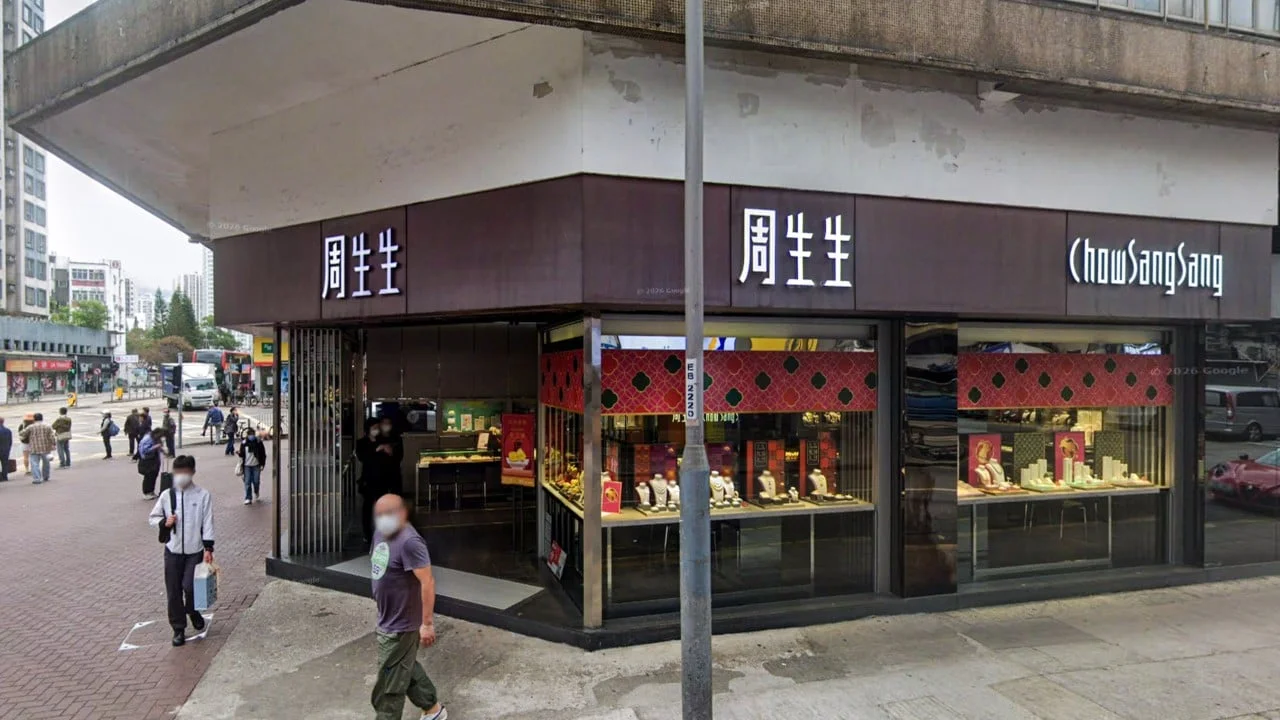 Hong Kong police hunt suspect who stole HK$80,000 necklace from jewellery store